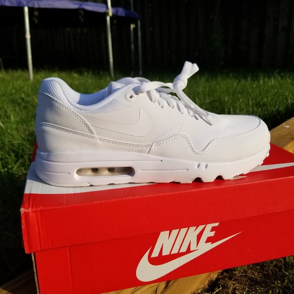Nike Other - Nike Air Max Men's Size 9.5 Sneakers Shoes